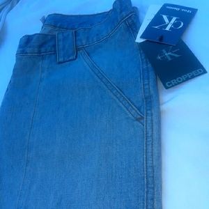 NWT Calvin Klein Denim Cropped Jeans